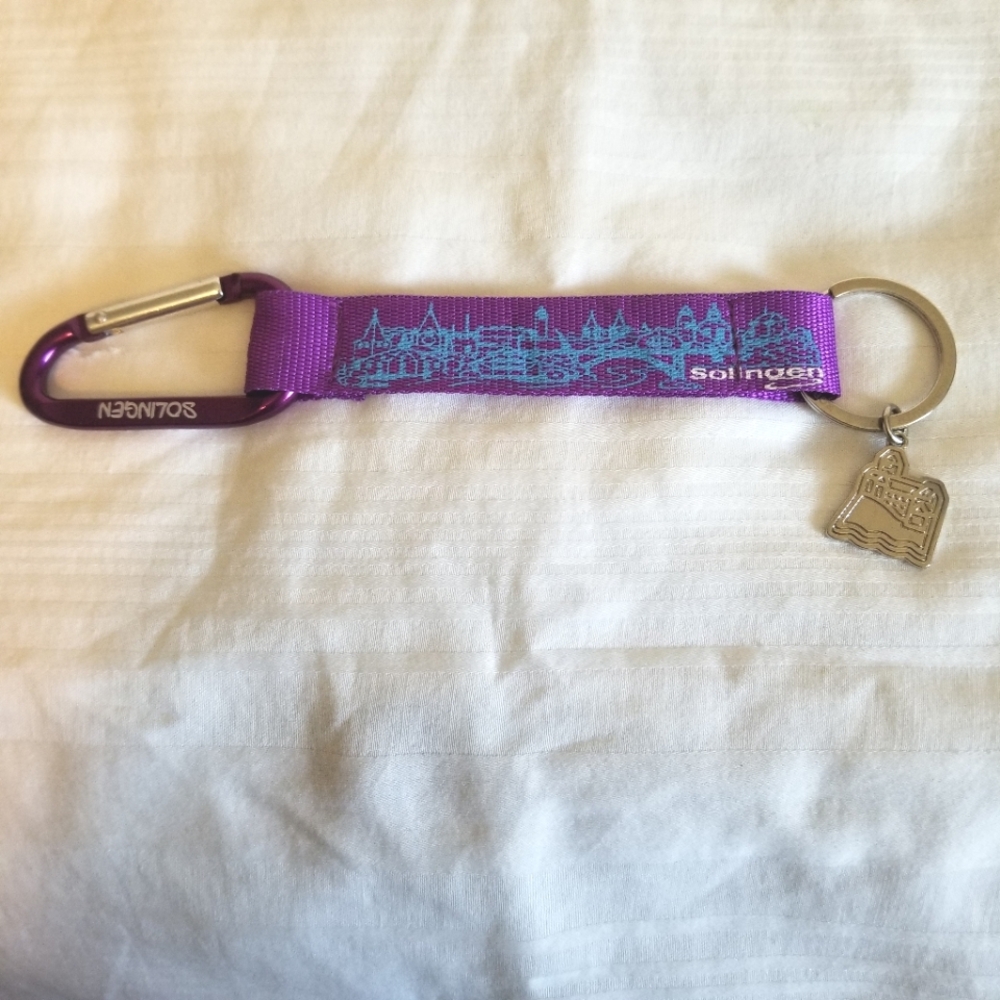 Robin Ruth New York Solingen Keychain